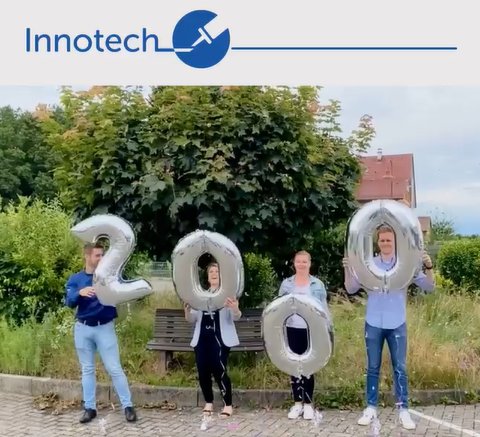 Wir bedanken uns bei 2000 LinkedIn Followern! 🥳🎈