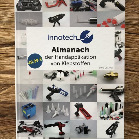 Der Almanach der Handapplikation von Klebstoffen