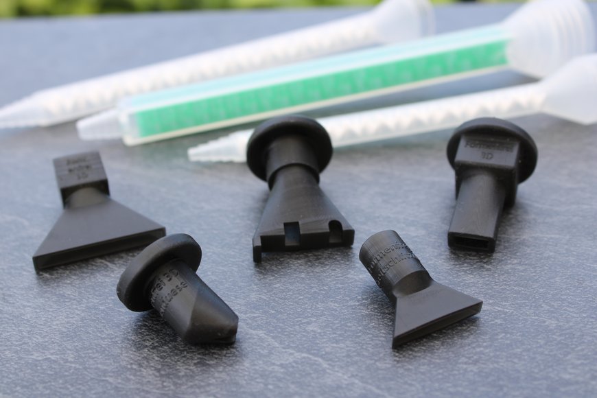 Grenzenlose Möglichkeiten für ihre Klebstoffapplikation durch 3D gedruckte Düsen.