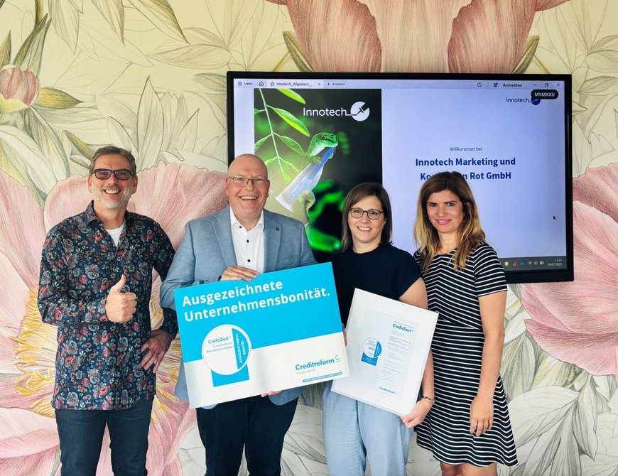 Übergabe des Zertifikat an Innotech