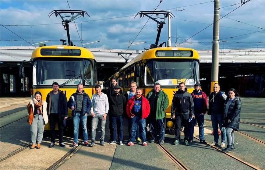 Dresdner Verkehrsbetriebe AG have their employees trained as european adhesive bonders