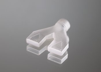 3D gedruckte Düse mit Doppelauslass.