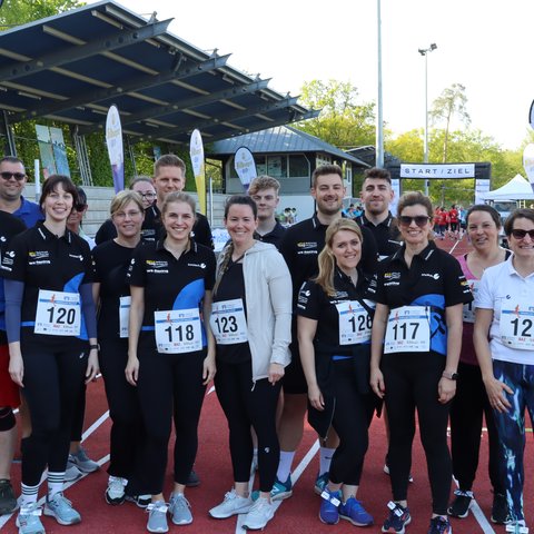 Team Building zu Fuß: Innotech auf dem Firmenlauf in Walldorf.