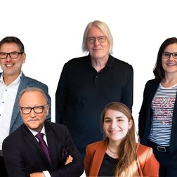 Gruppenbild_Kleben Verkaufen