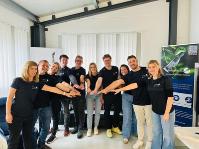 Innotech Team with the new CoBranding Team-Shirts