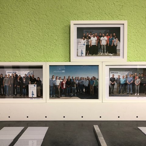 50 Klebpraktiker und Klebfachkräfte bei und durch Schulungspersonal von Innotech ausgebildet