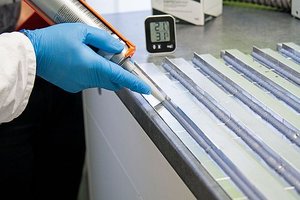 Neuer Artikel in der baustoffPARTNER: Echte Klebekompetenz kann Zeit und Geld sparen