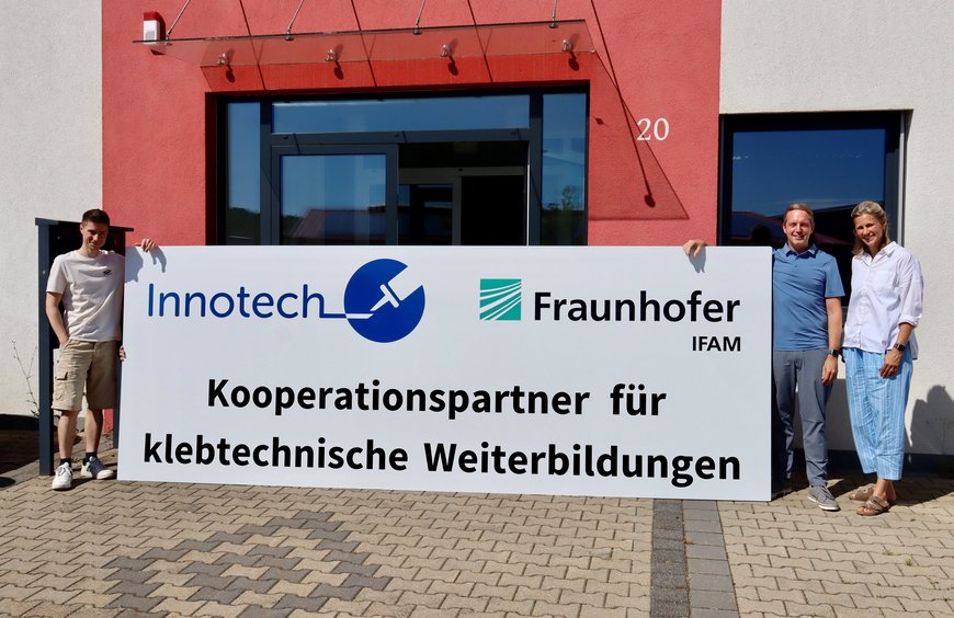 Auch unser Schulungszentrum ziert nun ein neues Schild!