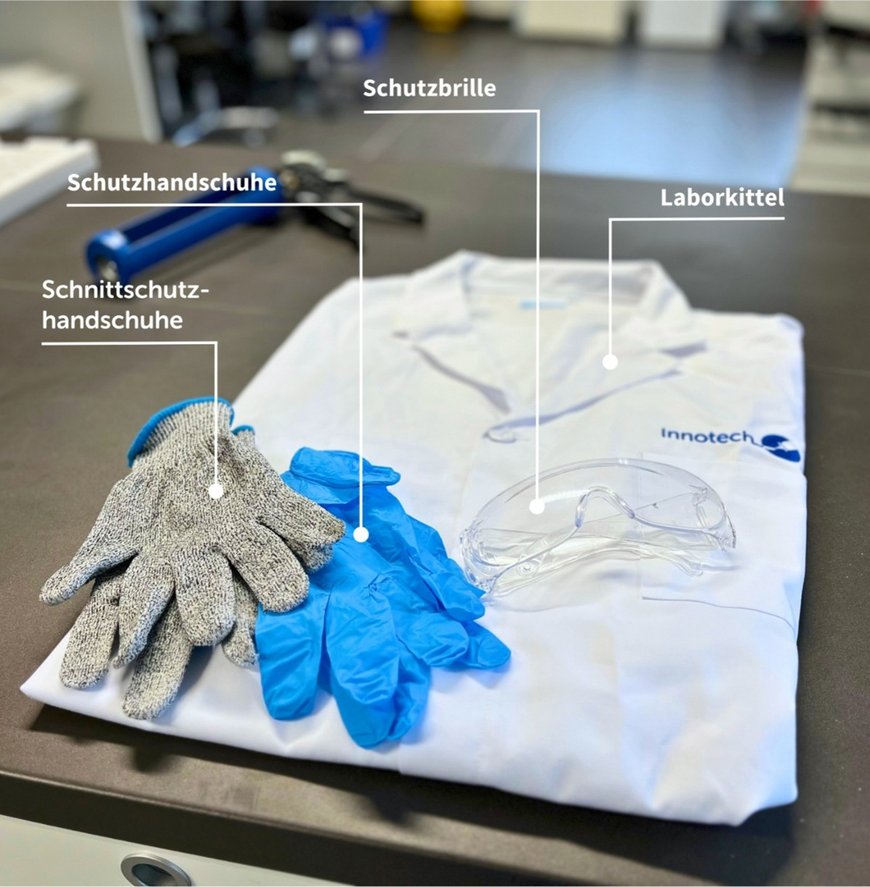 Persönliche Schutzausrüstung bitte nie vergessen! Hier sieht man, welche Grundausstattung unbedingt erforderlich ist.