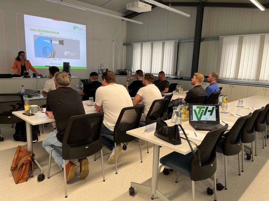 second week of the "Fachberater für Klebtechnik" is taking place at Innotech