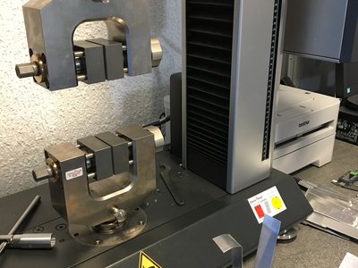 Zwick Zugprüfmaschine Innotech Detail